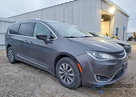 2020 Chrysler Pacifica Touring L Plus z USA, uszkodzony, nr VIN 2C4RC1EG8LR146005